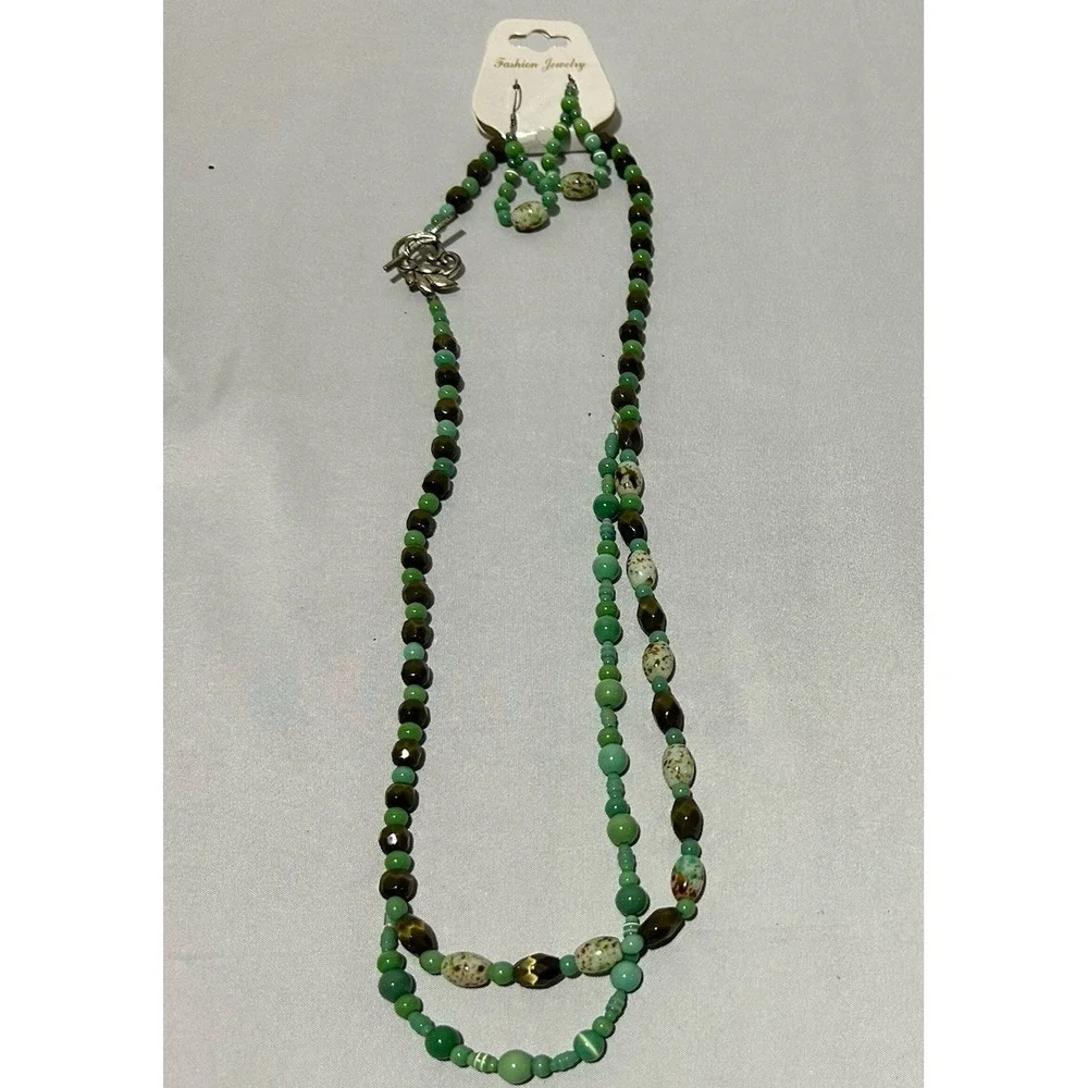 Green Beaded Necklace and Earrings Set with decorative Leaf‎ Toggle clasp